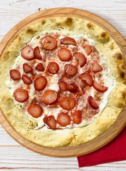 Pizza koláč jahodový